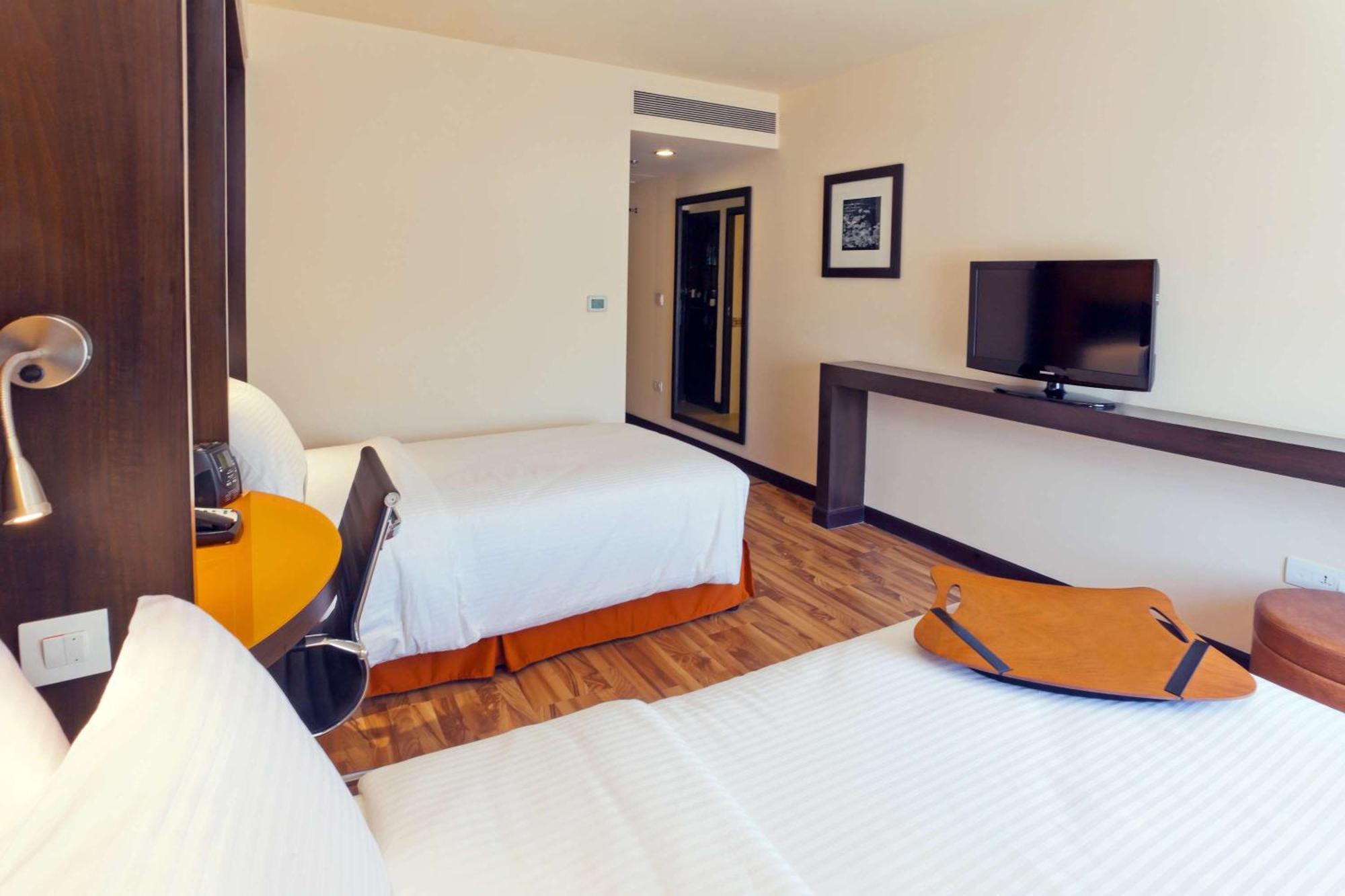 Hampton By Hilton Vadodara-Alkapuri Εξωτερικό φωτογραφία