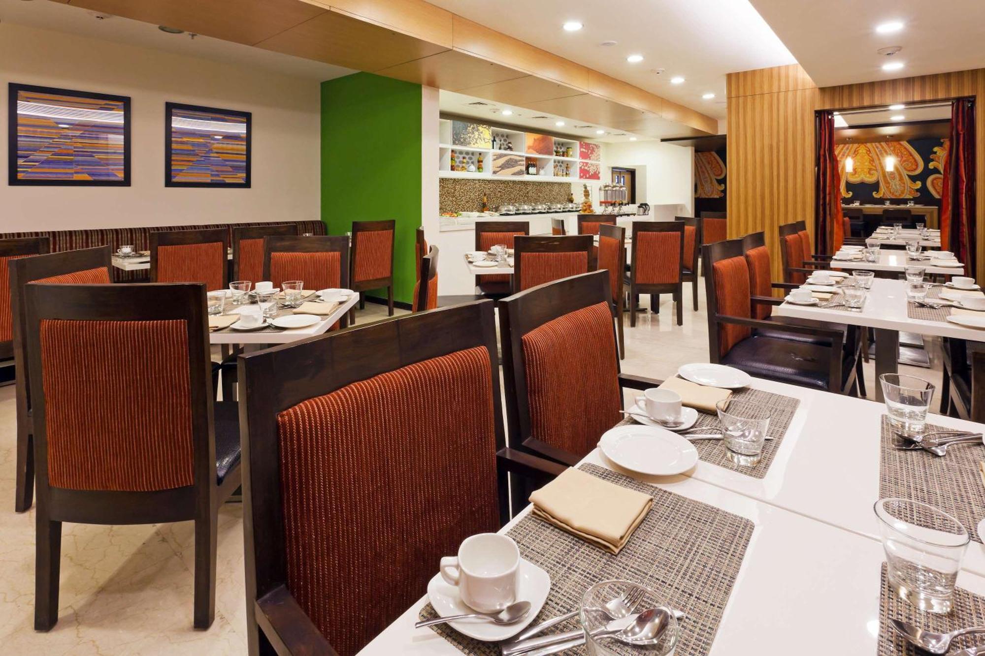 Hampton By Hilton Vadodara-Alkapuri Εξωτερικό φωτογραφία