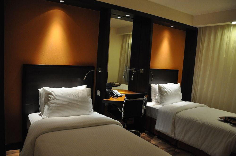Hampton By Hilton Vadodara-Alkapuri Εξωτερικό φωτογραφία